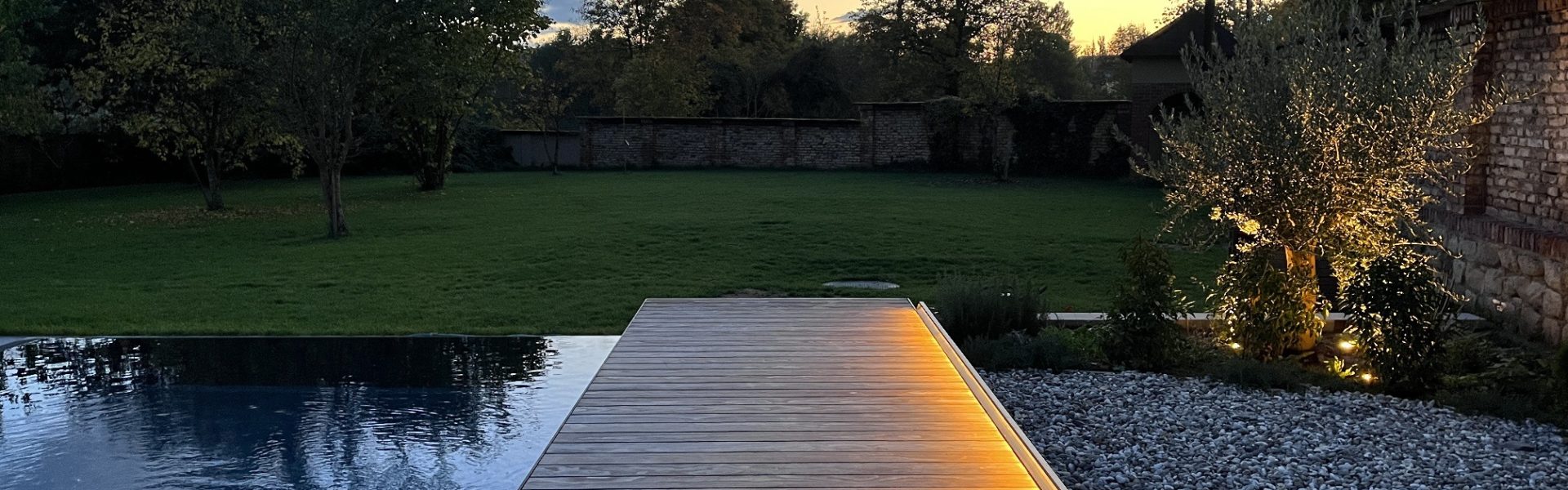 LED Lichtlinie im Außenbereich