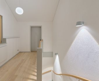 Wandleuchten bei Treppe